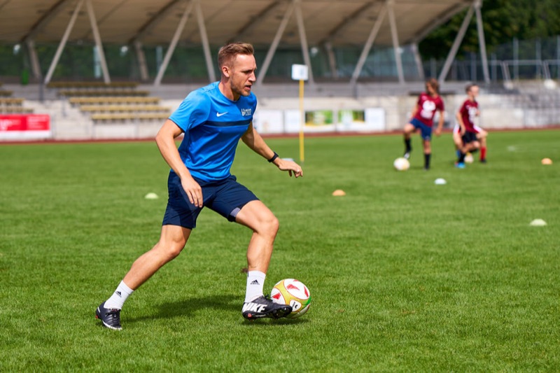 Max Lechner gibt Anweisungen